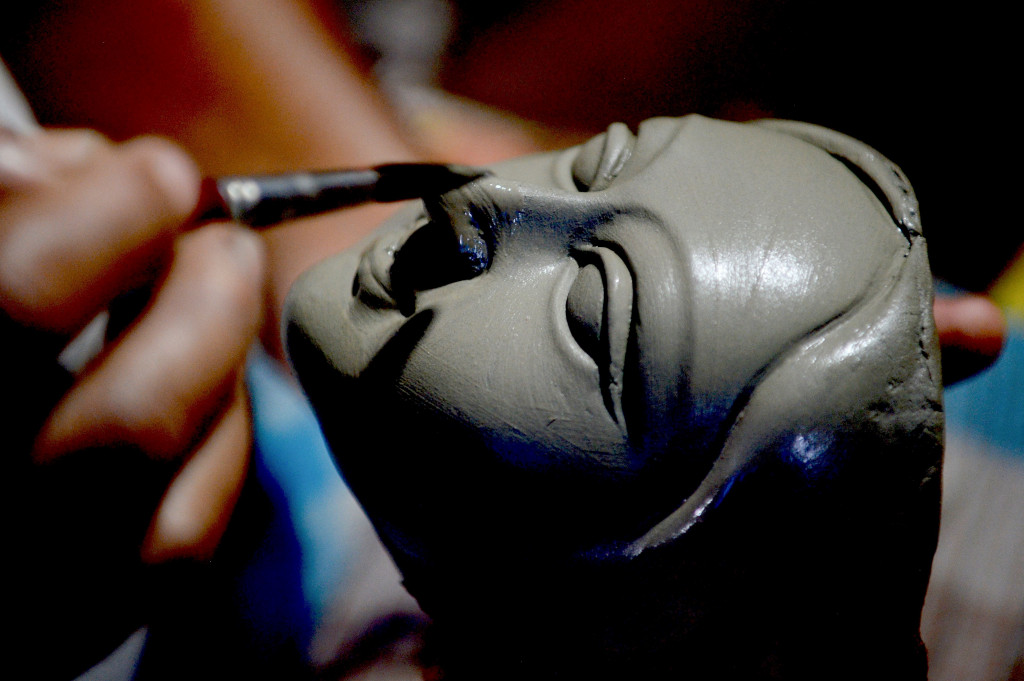 Puja pandal adalah ikon utama dalam salah satu perayaan hari libur nasional di India tersebut.