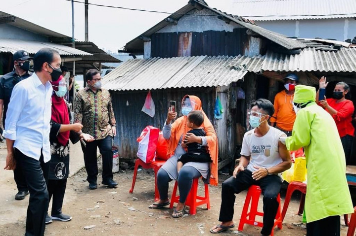 Kali ini kegiatan vaksinasi dilaksanakan di Kampung Nelayan Sentolo Kawat, Kecamatan Cilacap Selatan, Kamis, 23 September 2021.