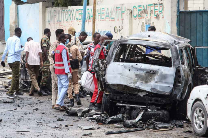 Sebuah bom mobil meledak di sebuah pemeriksaan dekat istana presiden Somalia Sabtu, 25 September 2021. Peristiwa tersebut mengakibatkan sedikitnya delapan orang meninggal dunia.