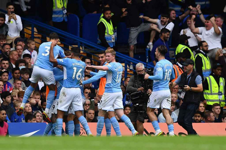 Setelah laga babak pertama berakhir imbang 0-0, tim tamu berhasil memecah kebuntuan lewat Gabriel Jesus pada menit ke-53.