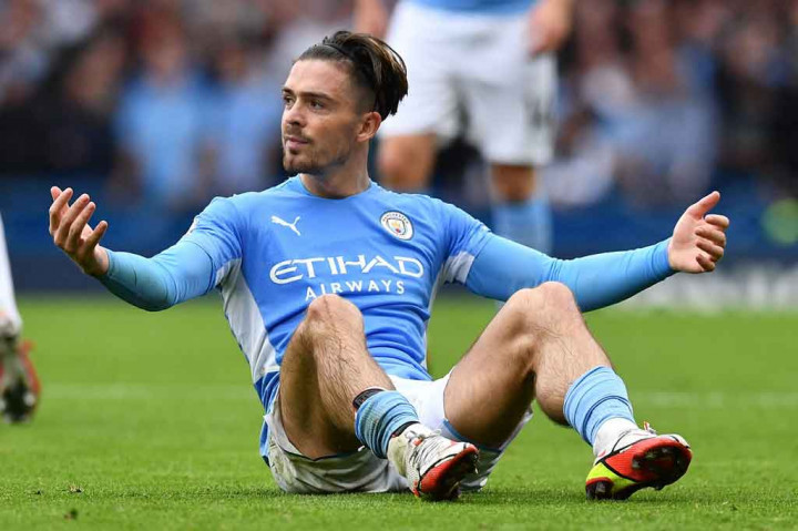 Jack Grealish nyaris menggandakan keunggulan lima menit kemudian tetapi tembakannya melenceng, sementara peluang lain yang diperoleh Jesus berhasil dihalau oleh bek Chelsea Thiago Silva tepat sebelum melewati garis gawang.