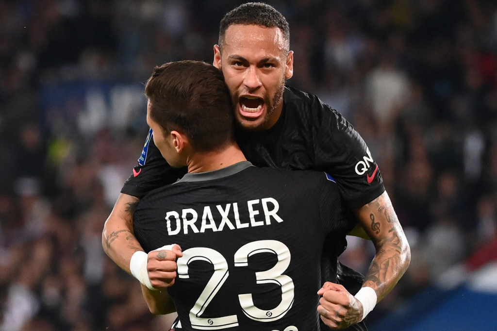 PSG mencetak satu gol di babak pertama lewat Idrissa Gana Gueye di menit ke-14.