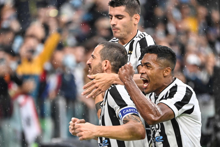 Leonardo Bonucci (kiri) melakukan selebrasi usai mencetak gol ke gawang Sampdoria dalam lanjutan Liga Italia 2021-2022 di Allianz Stadium, Minggu, 26 September 2021.