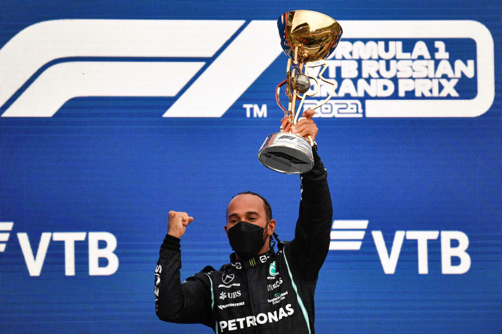 Dengan kemenangan ini, Hamilton tercatat sebagai pebalap F1 pertama yang mampu mengukir 100 kemenangan.