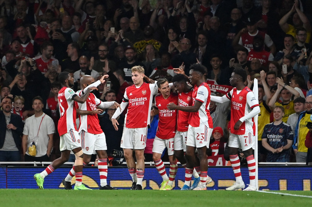 Sementara itu, Tottenham berada satu tingkat di bawah Arsenal dengan poin serupa, tetapi mereka kalah produktivitas gol.