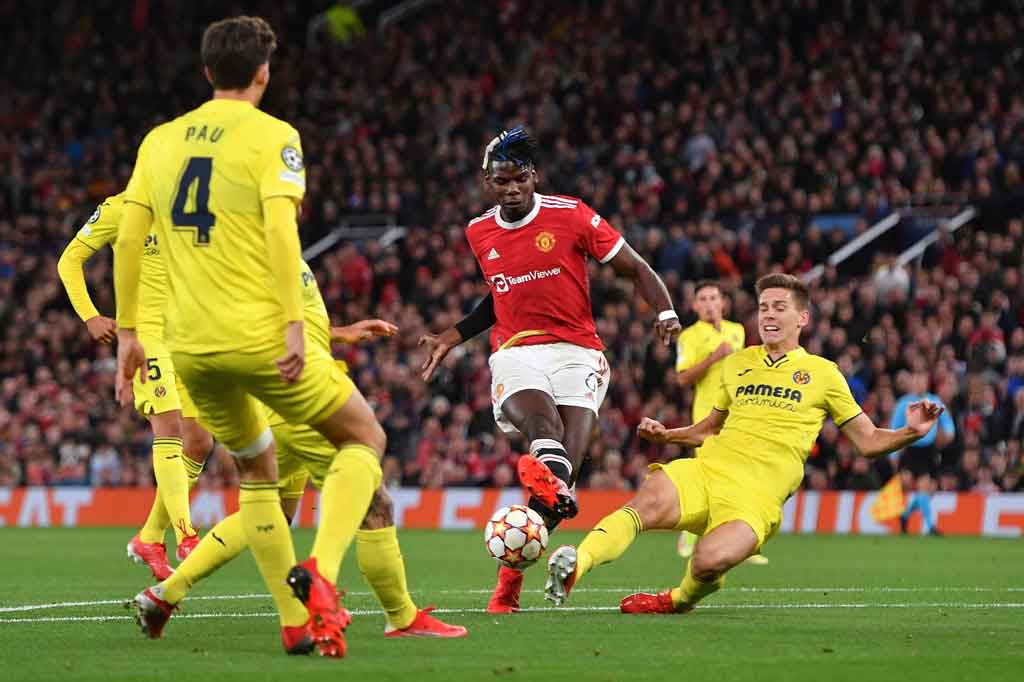 Pada menit ke-37 MU balik mengancam lewat sepakan Paul Pogba. Namun, bola masih bisa diamankan kiper Geronimo Rulli.  Skor 0-0 bertahan hingga babak pertama usai.