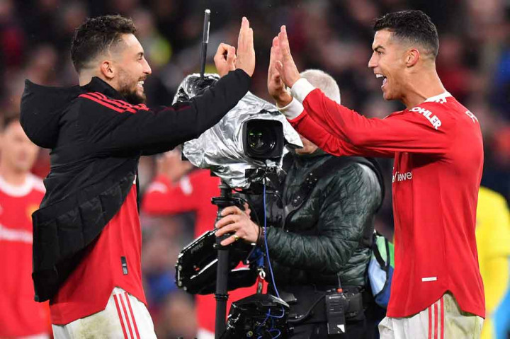 Kemenangan ini membawa Setan Merah naik ke peringkat ketiga klasemen sementara Grup F dengan 3 poin dari dua laga. Sementara itu, Villarreal merosot ke dasar klasemen dengan perolehan 1 poin.