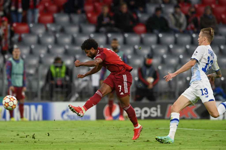 Pada menit ke-53 Bayern mencetak gol ketiga lewat serangan cepat yang dituntaskan tendangan Gnarby ke pojok kanan atas gawang. Skor menjadi 3-0.