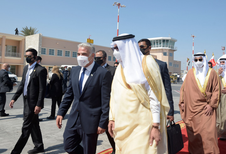 Ini menjadi kunjungan pejabat Israel dengan level tertinggi ke Bahrain sejak kedua negara sepakat menjalin hubungan diplomatik setahun lalu.