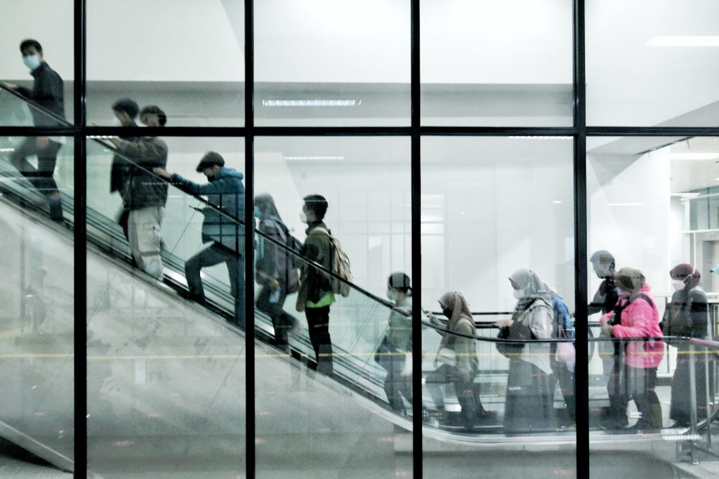 Progres konstruksi jalur layang Stasiun Manggarai sudah mencapai 90,3 persen.