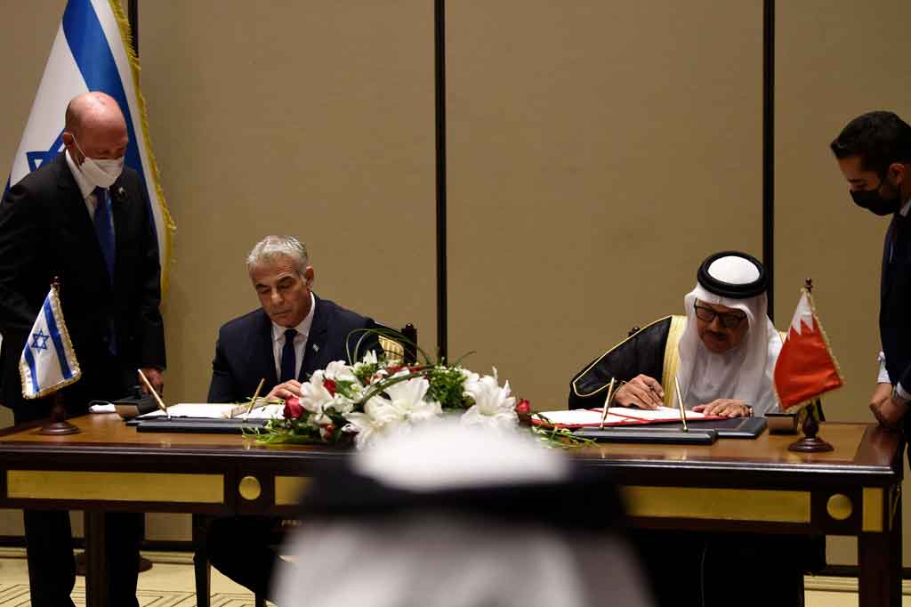 Diplomat top Israel itu juga bertemu dengan Putra Mahkota Sheikh Salman bin Hamad Al-Khalifa dan Menteri Luar Negeri Abdullatif al-Zayani.