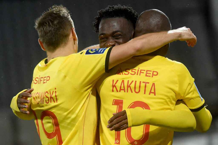 Kalimuendo mencetak gol keduanya di menit ke-52.