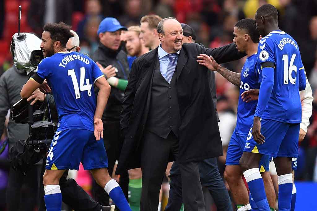 Tidak ada tambahan gol lagi hingga laga usai. Hasil tersebut membuat MU naik ke peringkat kedua klasemen sementara dengan 14 poin dari tujuh laga, sementara Everton di urutan ketiga dengan poin yang sama, namun kalah selisih gol.