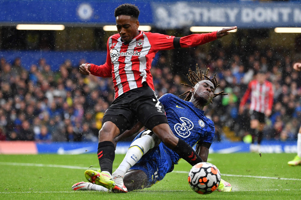 The Blues tampil dominan di laga ini dengan mencatatkan penguasaan bola sebesar 78 persen dibanding Southampton yang hanya 22 persen.