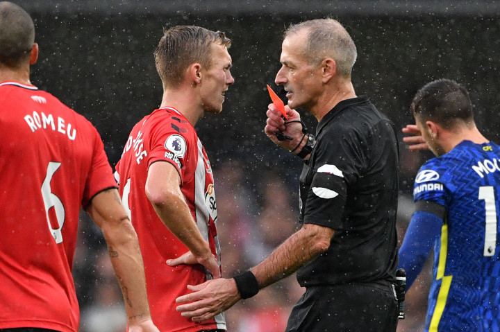 Pada menit ke-77 Southampron harus bermain dengan 10 orang setelah Ward-Prowse dikartu merah wasit Martin Atkinson. Ward-Prowse dikartu merah lantaran melakukan tekel dari belakang terhadap Jorginho.