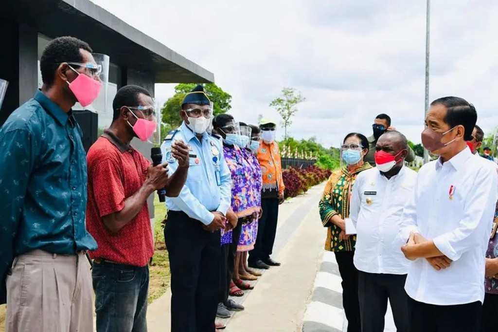 Jokowi mengatakan, PLBN terus dibangun dalam tujuh tahun terakhir di berbagai titik di Tanah Air. 