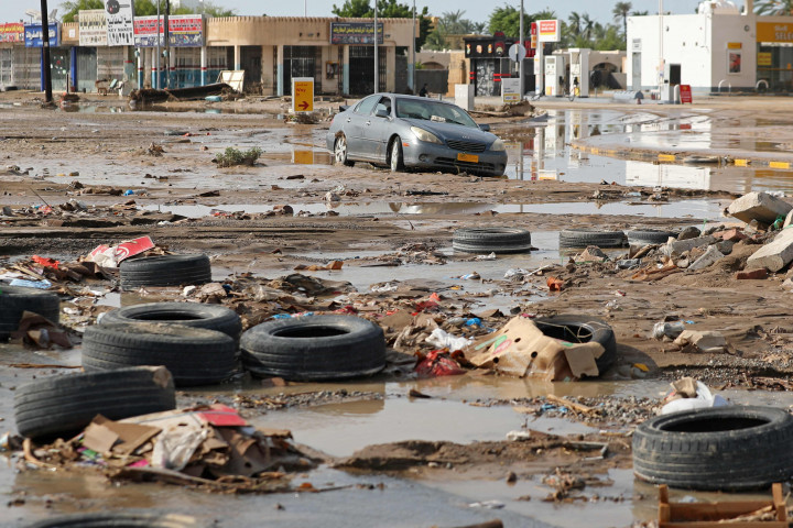 Potret Banjir Akibat Topan Shaheen yang Melanda Oman