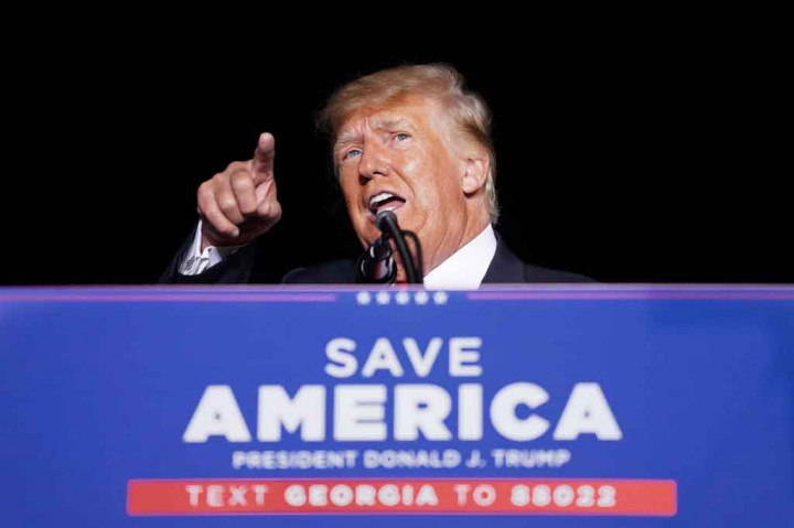 Menurut Forbes, real estat merupakan bagian besar dari harta kekayaan Trump.  