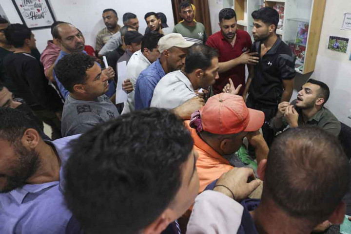 Pada bulan Mei, Israel dan Hamas mencapai gencatan senjata setelah 11 hari pertempuran paling mematikan dalam beberapa tahun. Israel sejak itu telah melonggarkan pembatasan di daerah kantong Palestina, termasuk membuka kembali penyeberangan, memperluas zona penangkapan ikan dan mengizinkan masuknya barang-barang tertentu.