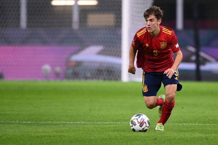 Gelandang Barcelona Pablo Gavi menjadi pemain termuda dalam sejarah tim nasional Spanyol pada Rabu, 6 Oktober 2021 waktu setempat, ketika ia turun ke lapangan melawan Italia pada laga semifinal UEFA Nation League. Saat tampil, dia berusia 17 tahun dan 60 hari.
