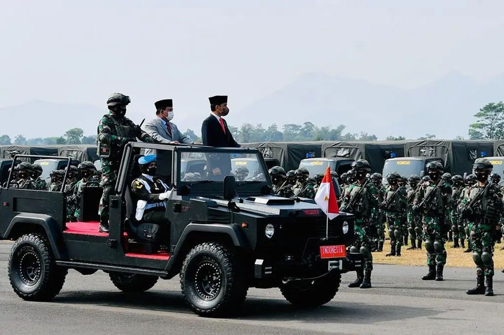 Presiden Joko Widodo menetapkan 3.103 anggota komponen cadangan (komcad) Tentara Nasonal Indonesia. 