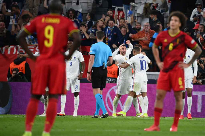 Prancis melakukan comeback dramatis pada menit ke-90. Theo Hernandez menjadi pahlawan kemenangan timnya setelah melepaskan tembakan keras dari dalam kotak penalti untuk membawa timnya menang 3-2.