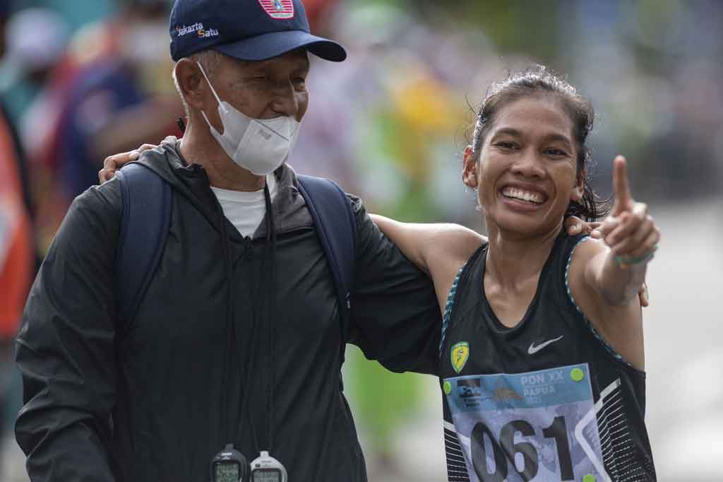 Odekta Elvina Naibaho mendulang medali emas ketiga lewat nomor marathon putri setelah berhasil mencapai finis dengan catatan waktu 2 jam 48 menit dan 46 detik, unggul 10 menit dari rekan satu provinsinya Triyaningsih yang menyabet medali perak dengan waktu 2 jam 58 menit dan 56 detik. Adapun medali perunggu diamankan atlet Kalimantan Timur Irma Handayani.