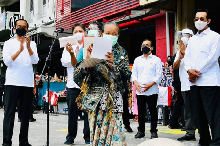 Ketua Koperasi Paguyuban PKL Malioboro Tri Dharma, Rudiarto mengapresiasi dan berterima kasih dengan bantuan tunai di tengah situasi pandemi covid-19 yang disertai penerapan kebijakan Pemberlakuan Pembatasan Kegiatan Masyarakat (PPKM).