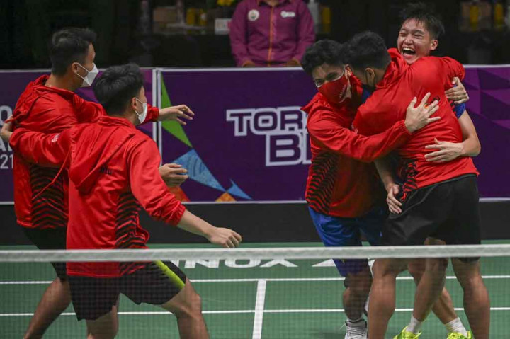 Dalam laga final yang digelar di GOR Waringin, Kota Jayapura, DKI Jakarta menang tipis 3-2 atas Jawa Barat untuk memastikan emas pertama DKI dari cabang bulu tangkis PON Papua.