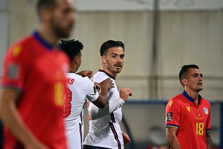 Jack Grealish melakukan selebrasi usai mencetak gol ke gawang Andorra pada laga Kualifikasi Piala Dunia 2022 zona Eropa Grup I di Estadi Nacional d'Andorra.