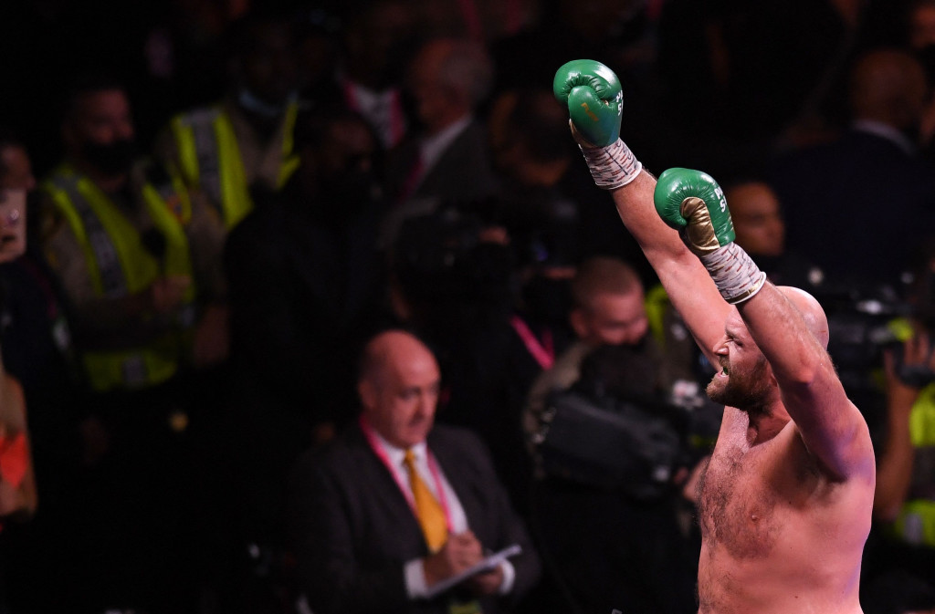Dengan hasil ini, Fury masih belum tumbang dari Wilder. Dalam pertarungan sebelumnya, petinju asal Inggris itu mencatatkan 1 kemenangan dan 1 hasil imbang saat melawan Wilder.