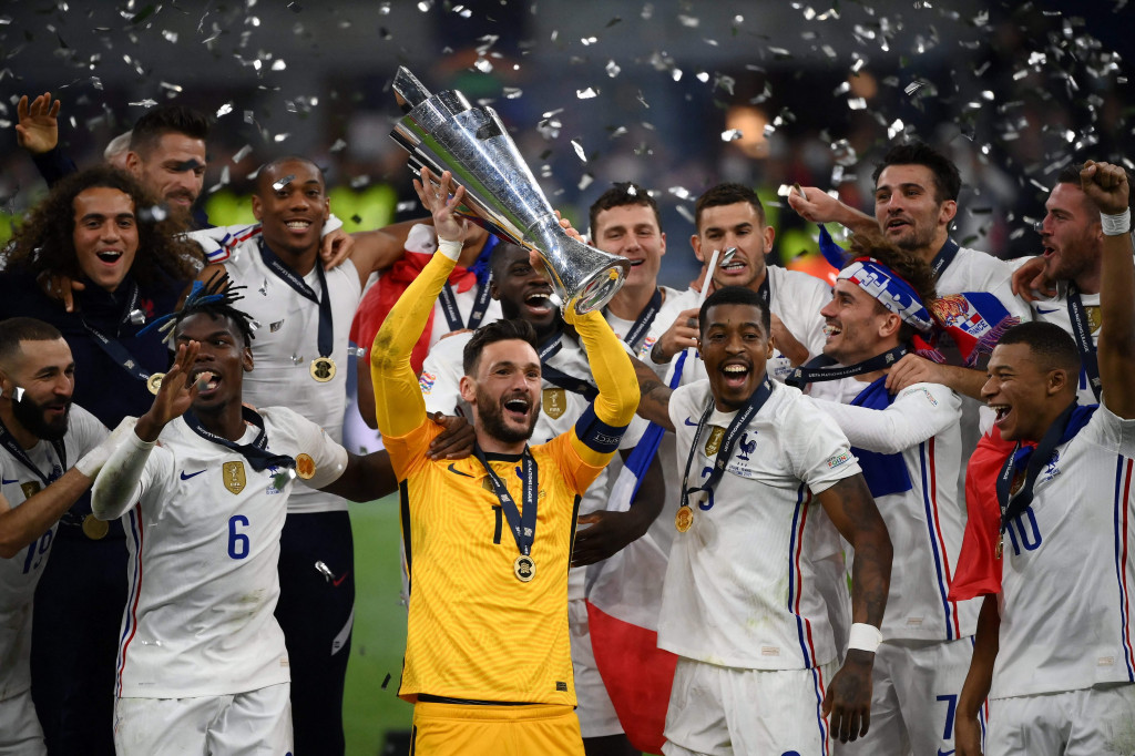 Prancis memastikan menjuarai UEFA Nations League 2021. Pada laga final yang digelar di Stadion San Siro, Milan, Italia, Senin, 11 Oktober 2021, Les Bleus menumbangkan Spanyol 2-1 usai sempat tertinggal lebih dulu.