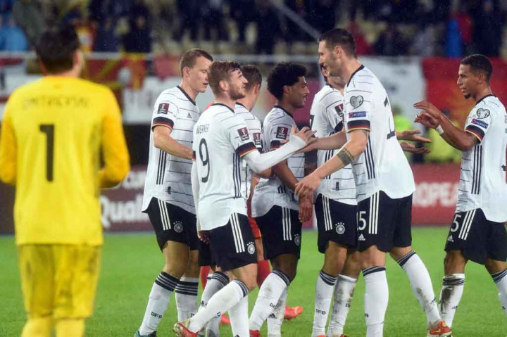 Tiga menit kemudian, Werner kembali mencetak gol lewat tendangannya dari sisi kotak penalti ke tiang jauh gawang yang tidak bisa dihentikan Dimitrievski. Kedudukan menjadi 3-0.