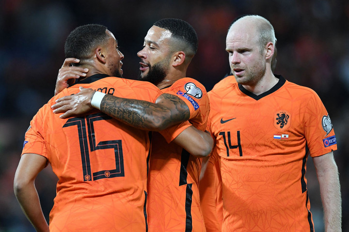Belanda memperbesar keunggulan mereka pada menit ke-75. Memphis mengirimkan umpan lambung yang disundul Wout Weghorst dan bola langsung disambar Arnaut Danjuma.