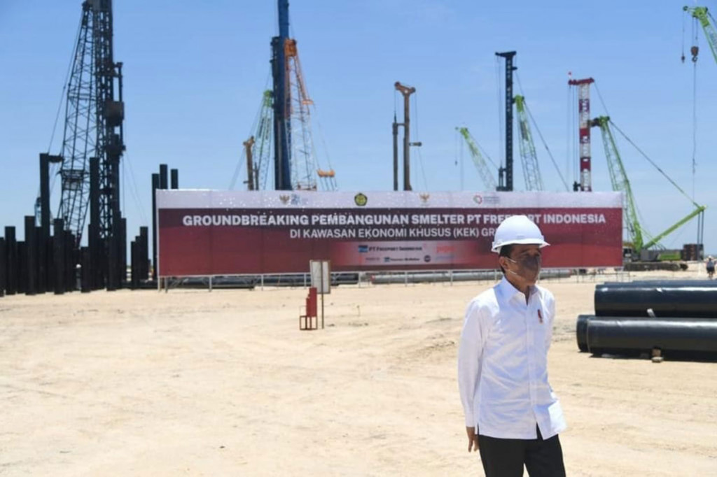 Presiden menambahkan bahwa terbukanya lapangan kerja adalah salah satu nilai tambah yang dihasilkan dari pemanfaatan sumber daya alam. Dampak pembukaan lapangan kerja juga bisa memberikan manfaat langsung bagi masyarakat sekitar yaitu peningkatan pendapatan. 