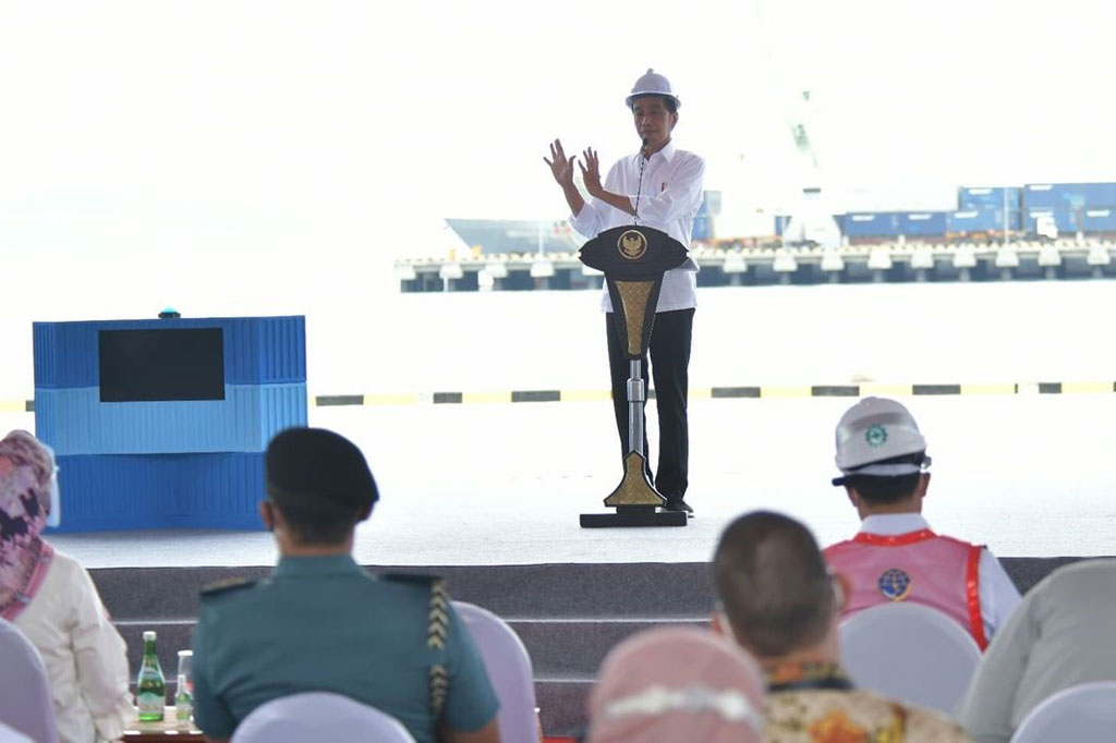 Presiden Joko Widodo (Jokowi) mengatakan penggabungan empat perusahaan Pelindo akan memperkuat BUMN sektor pelabuhan itu sehingga pelayanan logistik akan semakin baik, murah, cepat, dan selanjutnya akan meningkatkan daya saing Indonesia.