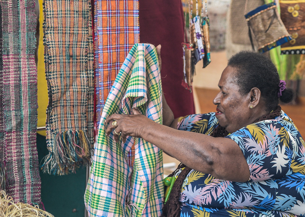 Sekitar 200 seniman Papua ikut berpartisipasi dalam kegiatan tersebut dengan menampilkan ribuan karya seni untuk ikut menyemarakkan PON Papua sekaligus menarik wisatawan domestik maupun mancanegara. 