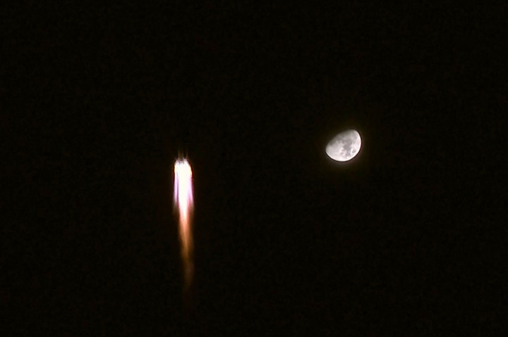 Tiangong, yang berarti 'istana surgawi', adalah bagian dari program luar angkasa Tiongkok yang sangat dipromosikan yang telah melihat negara itu mendaratkan penjelajah di Mars dan mengirim wahana ke bulan. Awak pertama di stasiun luar angkasa kembali dari misi tiga bulan yang memecahkan rekor pada bulan September. 