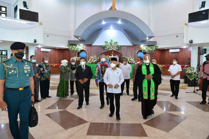 Wapres juga mengapresiasi sikap toleransi dan kerukunan antarumat beragama di Papua yang turut dijaga oleh umat GKI Jemaat Pniel.