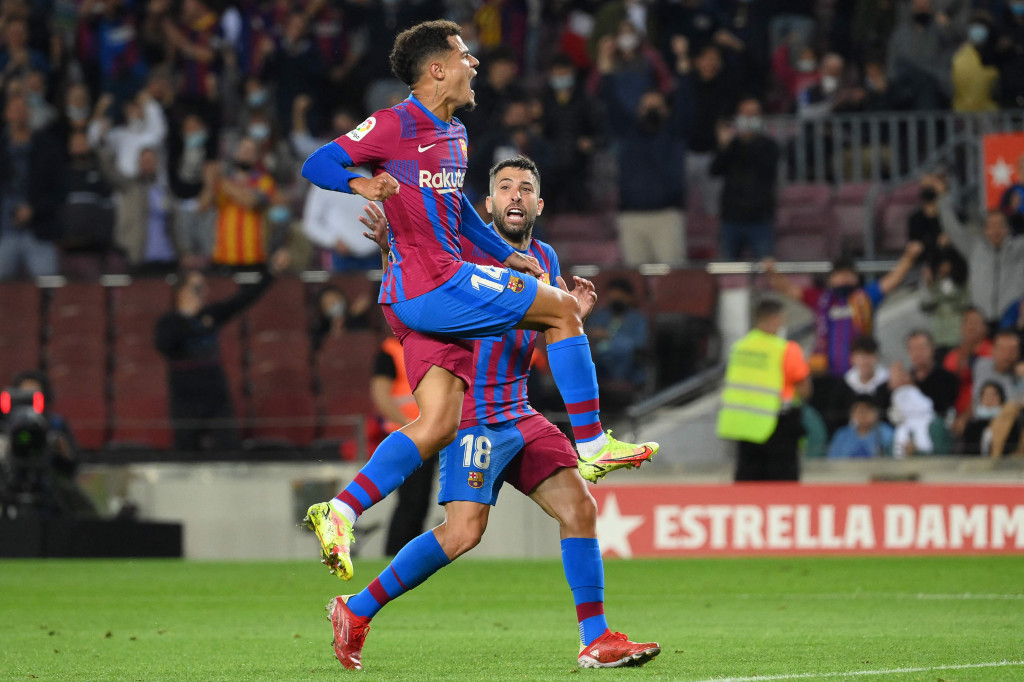 Barcelona kemudian bisa menambah satu gol di babak kedua dari torehan Philippe Coutinho. Barcelona menutup laga dengan kemenangan 3-1.