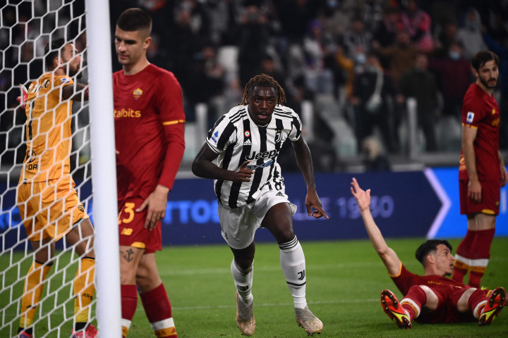 Tuan rumah unggul lebih dulu di menit ke-16 melalui Moise Kean.
