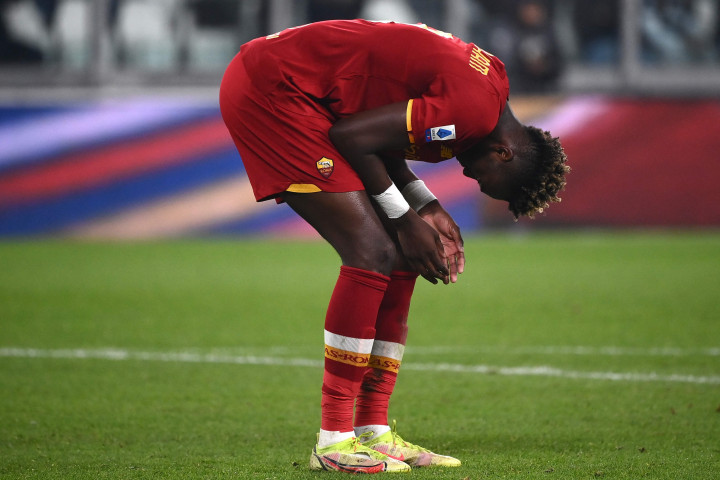 Roma sempat mencetak gol di akhir babak pertama melalui Tammy Abraham. Tapi gol itu batal karena wasit Daniele Orsato terlanjur meniup peluit atas pelanggaran Wojciech Szczesny ke Henrikh Mkhitaryan, tepat sesaat sebelum Abraham menyelesaikan peluang.