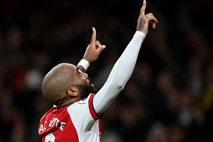 Alexandre Lacazette menyelamatkan Arsenal dari kekalahan melawan Crystal Palace. Golnya di pengujung pertandingan memaksa duel imbang 2-2.