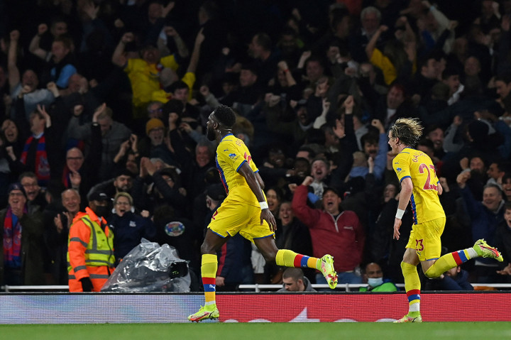 Odsonne Edouard melakukan selebrasi usai mencetak gol kedua ke gawang Arsenal.