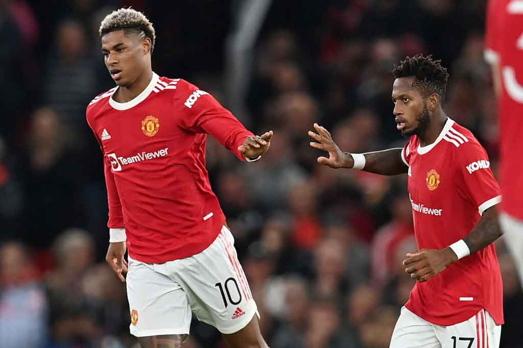 Di babak kedua, Manchester United langsung bermain agresif demi mengejar ketertinggalan. Pada menit ke-53, upaya mereka mengejar ketertinggalan membuahkan hasil berkat tembakan Rashford dari jarak dekat usai menerima umpan terobosan Bruno Fernandes. United masih tertinggal 1-2.