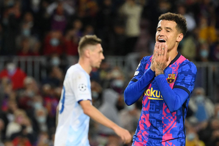 Pada menit ke-71, Giliran Coutinho mendapat kesempatan lewat sepakan kaki kirinya dari dalam kotak penalti. Sayang, percobaan gelandang asal Brasil itu belum mengarah target. Enam menit kemudian, Coutinho kembali mengancam lewat tembakan lob dari jarak jauh yang masih melenceng tipis di sisi kanan gawang Kiev.