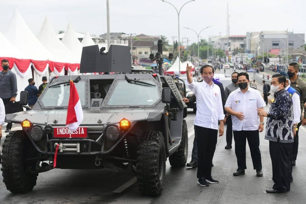 Jokowi menyebut ujung dari manfaat itu adalah mendorong pertumbuhan ekonomi di Banjarmasin dan sekitarnya. Kemudian menumbuhkan sentra-sentra ekonomi baru.