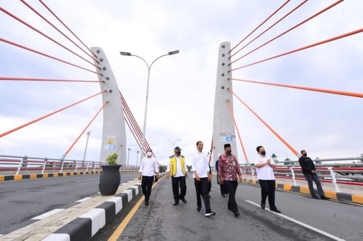Pekerjaan jembatan menggunakan dana dari Surat Berharga Syariah Negara (SBSN) 2018-2021 senilai Rp278 miliar dengan kontraktor PT Wijaya Karya (Persero) Tbk-PT Pandji, KSO dengan skema pekerjaan tahun jamak (multiyears).