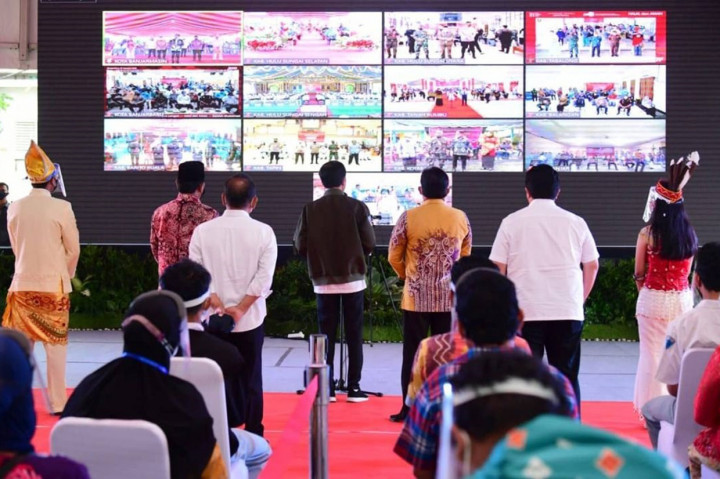 Selain di Kota Banjarmasin, terdapat 12 kabupaten/kota lain di Kalimantan Selatan yang juga melaksanakan vaksinasi bersamaan pada hari ini. Salah satu perwakilan dari Kabupaten Tanah Laut menyebut bahwa pencapaian vaksinasi di kabupaten tersebut juga masih rendah.