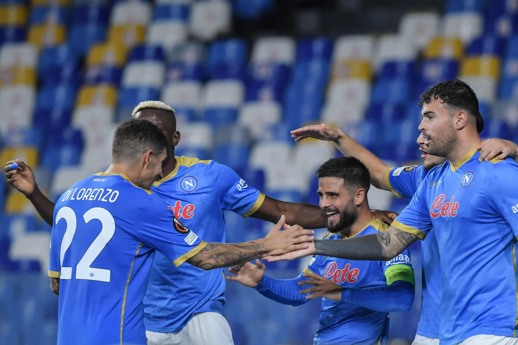 Alhasil, Napoli akhirnya merebut kemenangan perdananya di Liga Eropa.
